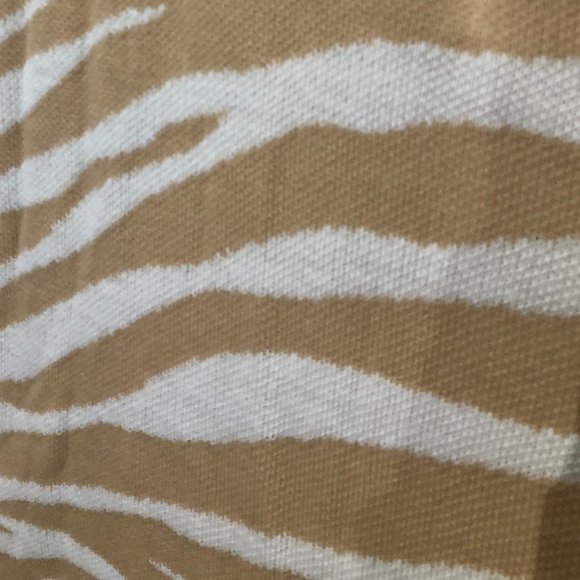 Fashion to Figure - Picture 3 of 3